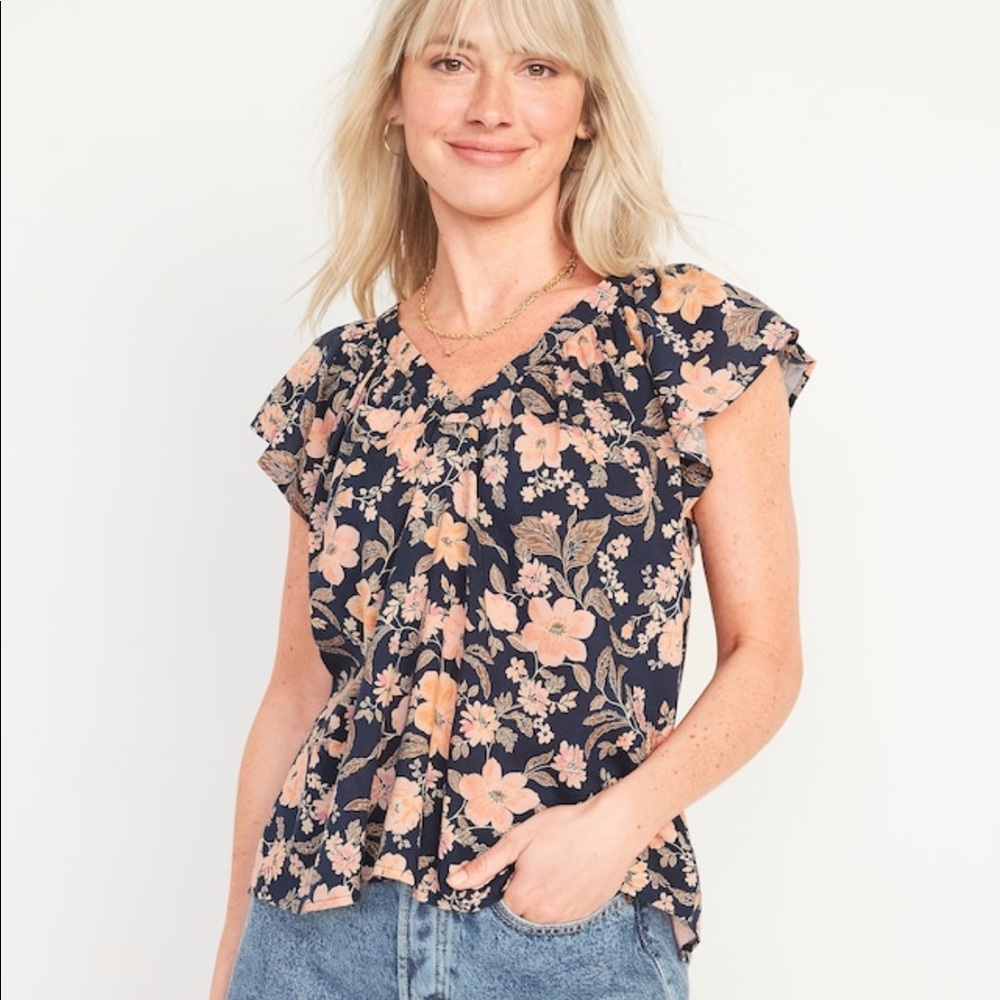 Flutter Sleeve Floral Print Swing Blouse